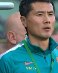MK体育官网-这也太快了！仅9分钟，国足0-2喀麦隆，后防线漏人，颜骏凌被吐槽