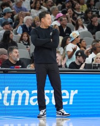 战胜独行侠！米奇：球队的战术执行和身体对抗都有所提升